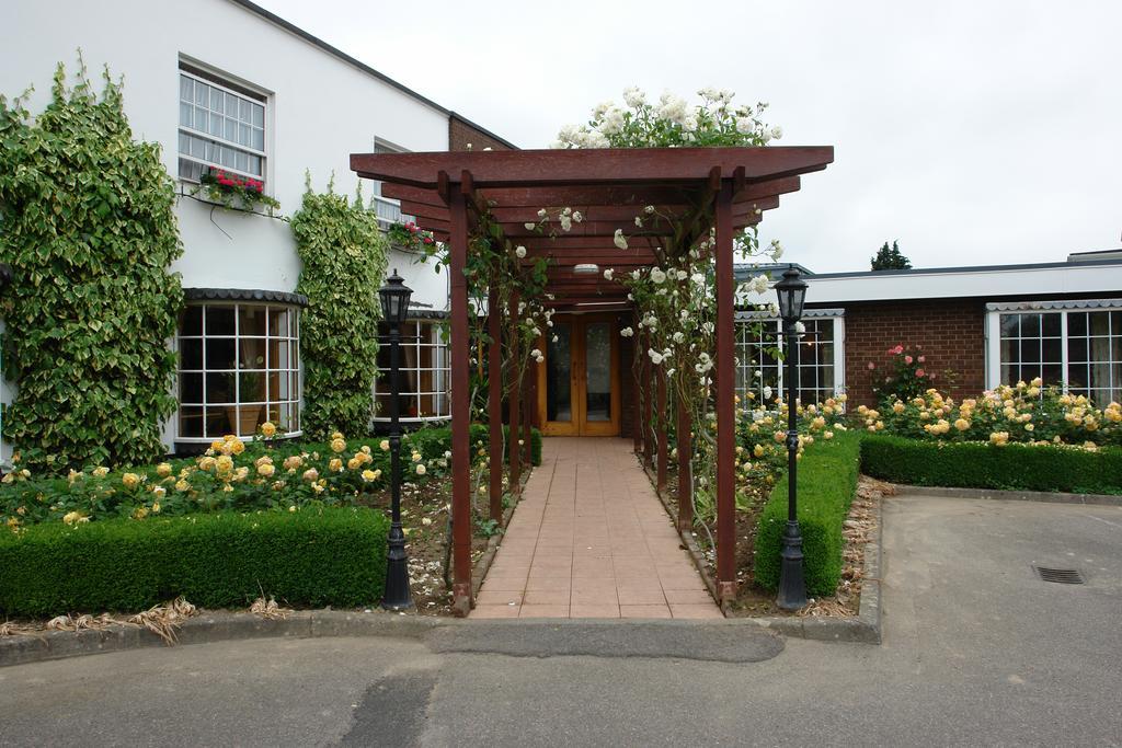 Oaklands Lodge Hotel Saint Saviour Exterior foto