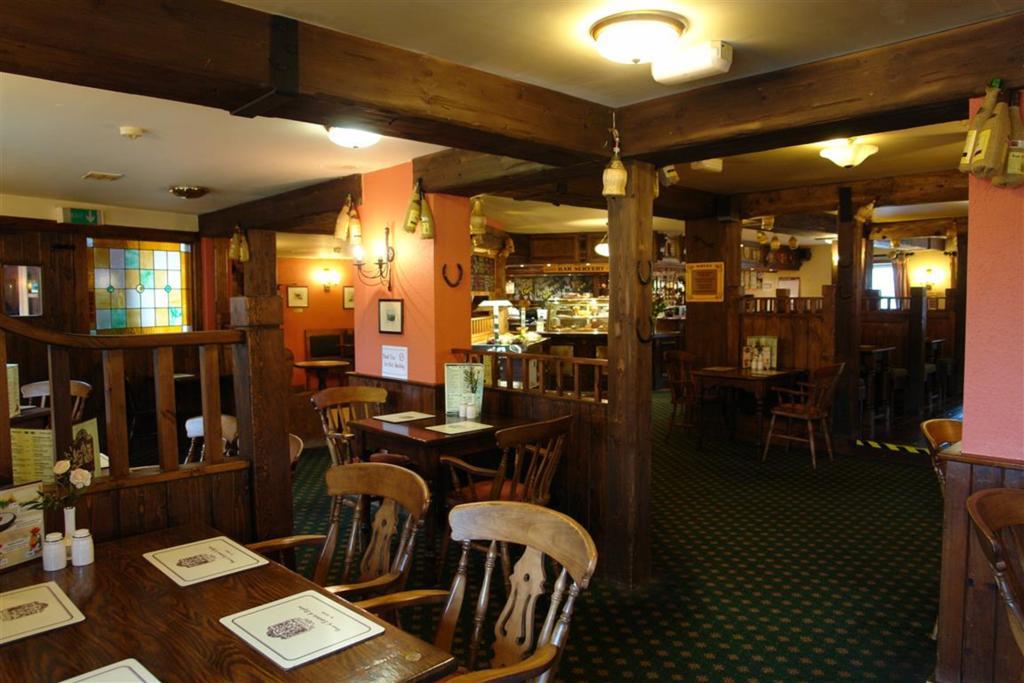 Oaklands Lodge Hotel Saint Saviour Exterior foto